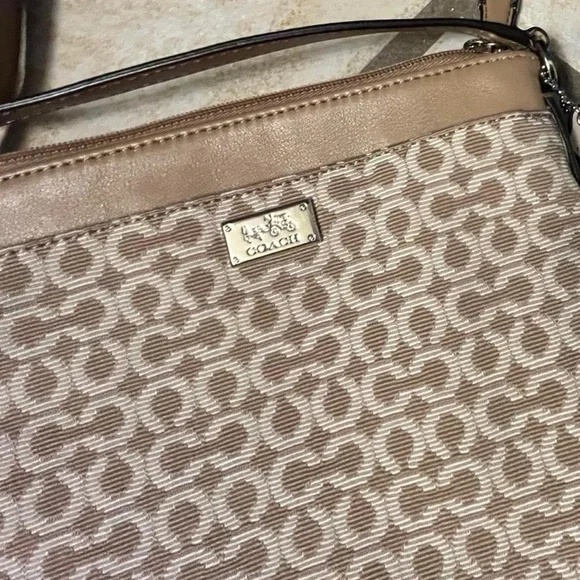 Coach Beige Madison Op Art Needlepoint Swingpack - Picture 2 of 5